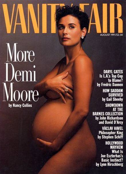 E&#39; il 1991: sulla copertina di Vanity Fair compare l&#39;attrice Demi Moore: incinta e nuda per la prima volta